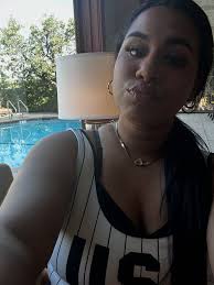 Lia Lawrence (@lia.lawrence97) • Instagram photos and videos