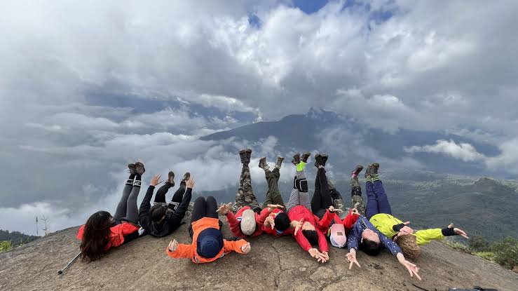 Kinh nghiệm trekking Lảo Thẩn - Săn biển mây Nóc nhà Y Tý | Viettrekking