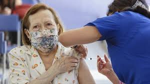 May 28, 2021 · últimas noticias covid en españa: Avanza En Chile La Vacunacion Con Tercera Dosis De Refuerzo Contra El Coronavirus