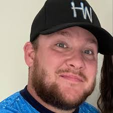 Jamie Hallman's Instagram, Twitter & Facebook