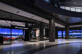 Mercedes Benz Sets New Standards In Customer Communication In 2020 Mercedes Benz Benz New City