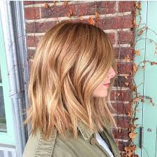 Reminiscing This Strawberry Lob She S Naturally Red Already So We Highlight With Redken Flashlift 20 Red Blonde Hair Red To Blonde Wavy Bob Hairstyles