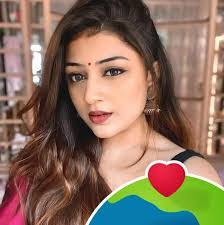 Aisha Malik's Instagram, Twitter & Facebook