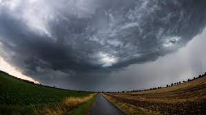 Heute scheint im süden und westen die sonne vom wolkenlosen himmel. Unwetterfront Zieht Uber Deutschland Starkregen Hagel Sturm Wetter De