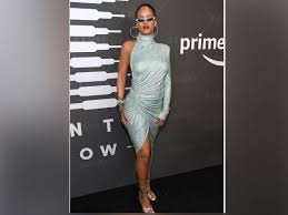 17, 2020, it was reported that rihanna split from her billionaire saudi boyfriend, hassan jameel, after nearly three years. Start Off 2020 With Rihanna S Savage X Fenty Entertainment