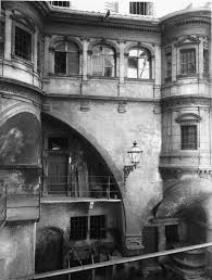 Photographes En Rhone Alpes La Galerie Sur Cour De L Hotel Bullioud Rhone Visiter Lyon Rhones Alpes