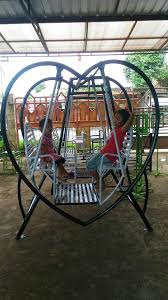 Jika ayunan dari besi tentunya harga yang ditawarkan cukup mahal, maka dari itu. Ayunan Besi Contoh Model Ayunan Besi Bentuk Love Facebook