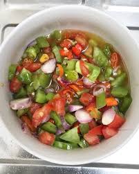Menjadi pelengkap menu nasi hangat dan lauk, sambal terasi membuat hidangan jadi makin endeus dan membuat nafsu makan bertambah! 10 Sambal Tanpa Terasi Khas Nusantara Yang Pedasnya Memanjakan Lidah