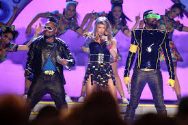 Speaking of the event, apart from black eyed peas, the event called 'cnn's fourth in. Fergie Reunites With Her Black Eyed Peas Bandmates Including Will I Am