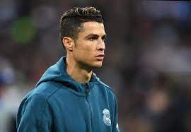 Ronaldo kenardan ayrılmış saç modeli. Cristiano Ronaldo Realmadrid Juventus Ronaldo Football Ronaldo Cristiano Ronaldo