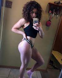 Curly hair cutie with a booty : r/pawg