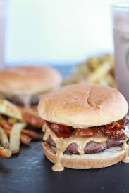 I Will Gladly Pay You Tuesday For A Hamburger Today Family Guy Peanut Butter Burgers With Slim Jim Fries And Chocolate Shake Receita Com Imagens Gastronomia Hamburguer Def Not