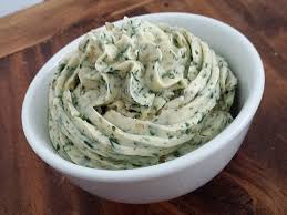 Krauterbutter Von Steini03 Chefkoch Kraeuterbutter Krauterbutter Rezept Butter