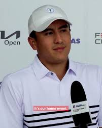 A dream start for @Felipe.Garces.14 👏 , The 2024 South American Amateur  Champion holds a share of the lead in his home country at the KIA Open