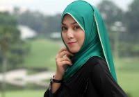 Pasangan ini mengenakan pakaian secocok berwarna pink atau purple lembut. Gambar Terbaru Shila Amzah Cantik 2016 Encikshino Com