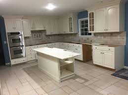 an alure ing modern farmhouse kitchen