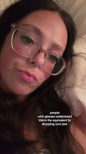 plz tell me it's not just me