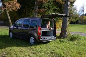 Wash off trail dust at your campground with rei member maiza's shower. Mercedes Citan Renault Kangoo Vanessa Mobilcamping