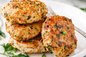 In a small skillet, heat olive oil and onion on low heat until translucent, 3 to 5 minutes, remove from heat. Easy Turkey Patties Recipe Turkey Patty Burger Recipe Eatwell101