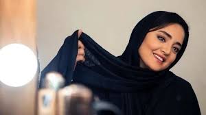 قربون صدقه نرگس محمدی برای علی اوجی / عکس