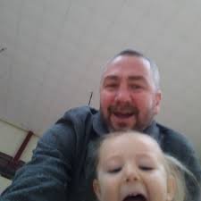 Who can raise concrete for a sidewalk in Portland Michigan?