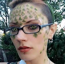 Dinosaur themed show visit and dinosaur makeup