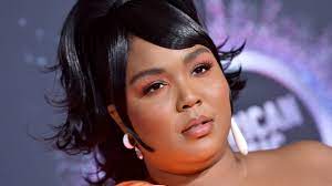 Lizzo), — американская певица, рэперша и актриса. Lizzo Says I Love You And Thank You To Her Belly Every Morning See Video Allure