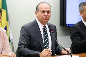 He is a federal deputy and former mayor of maringá. Saiba Quem E Ricardo Barros Novo Lider De Bolsonaro Na Camara A Gazeta