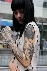 Black And Gray Traditional Tattoo Sleeve Traditional Tattoo Patterns Tattoo Black And White Tattoo Sleeves Floral Http Tattoo781 Blogspot Com Girl Tattoos White Tattoo Tattoos