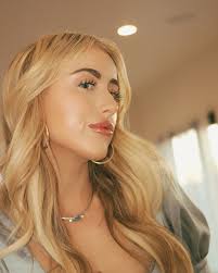 So many new faces, I had to come say hi!!☺️ I am so passionate about  getting results in your skin while you get completely pampered!! In my  treatment room, you can always