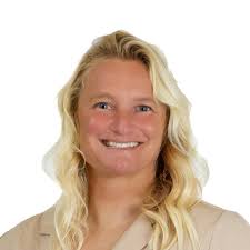 Aimee Thomas, Tall Poppy Sales Consultant