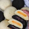 Resep dan cara membuat bakpia kukus tugu jogja dengan mudah sajian sedap dan mudah dengan oven gas cocok untuk perayaan hari besar imlek idul fitri natal. 1