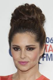 This is a classic straight cut, at medium length with bangs. Cheryl Cole S Hairstyles Hair Colors Steal Her Style