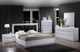 4 pcs bed room sets 5 pcs bed room sets. Bailey Modern White Bedroom Set Black Headboard