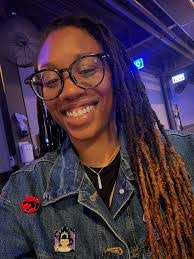 Sonny Eli's Instagram, Twitter & Facebook