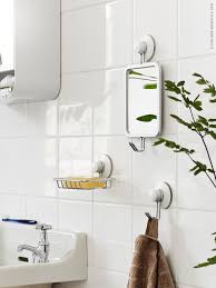 Det Ar Ibland De Sma Sakerna I Vardagen Som Gor Storst Skillnad Smarta Immeln Serie Med Sugpropp Gunnern Speg Ikea Bathroom Accessories Ikea Towels Ikea Home