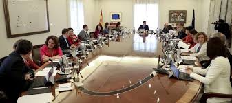 Sustituye en el cargo al almirante lópez calderón que ocupa el la ministra de sanidad, carolina darias, afirma que la tendencia de la tercera ola de coronavirus es descendente españa prorroga la restricción de. El Consejo De Ministros Inicia Este Viernes El Procedimiento Para Exhumar Los Restos De Franco Ondacero Radio