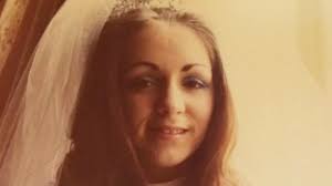 Family of beautiful 1970s bride thrilled to be reunited with film of her  Glasgow wedding