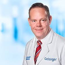 Russell Strom's Instagram, Twitter & Facebook