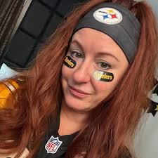 Now I found out The Steelers have let all their coaches go including Danny  Smith. Sure, dump Arthur Smith and Tyrel Austin, but not Bazooka Danny.  He's a great special teams coach.