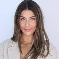 Sharon Usselman's Instagram, Twitter & Facebook