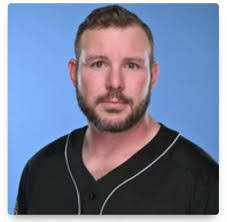 Carlo Esoldo's Instagram, Twitter & Facebook