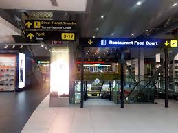 The fast way to find who flies where, airport guides and reviews. Review Tarom Business Class Lounge Bucharest Airport Paliparan