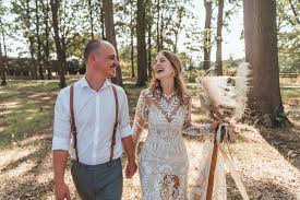 Whether you are looking for a great place to watch your favorite team, a spot to grab a delicious meal and cold drinks, hang out on our huge oak shaded patios, listen to great music, or you are looking for the. Rotselaar The Barn Wedding Jeroen Vranckaert Trouwfotograaf