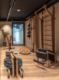 Maintain this diet for at least a month before you merely rush to the gym and get started lifting weights thinking that you are going to be ripped within the next week. 37 Nice Home Gym Decoration Ideas Homepiez Gym Room At Home Home Gym Decor Modern Home Gym