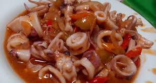 Cumi merupakan salah satu seafood yang mengandung berbagai gizi baik tubuh berupa vitamin, mineral, kalsium, magnesium, sodium, dan lainnya. Cumi Asam Manis Pedas Resep Masakan Jawa