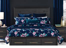 Choices include breezy linen and quality cotton in solid colors and patterns. Ask The Expert Fall Decor Trends From Urban Barn S Sebastien Fauteux Everything Zoomer