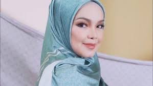 Последние твиты от siti nurhaliza (@ctnurhaliza11). Congratulations Siti Nurhaliza Gave Birth To Her Second Child At 42 Years Old Netral News