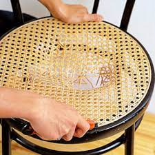 Canneur de père en fils, le chaisier est à votre entière disposition pour réaliser le cannage de tous types de mobiliers d'assise. Canner Une Chaise Soi Meme