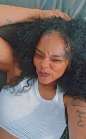 Introduction and sharing a photo